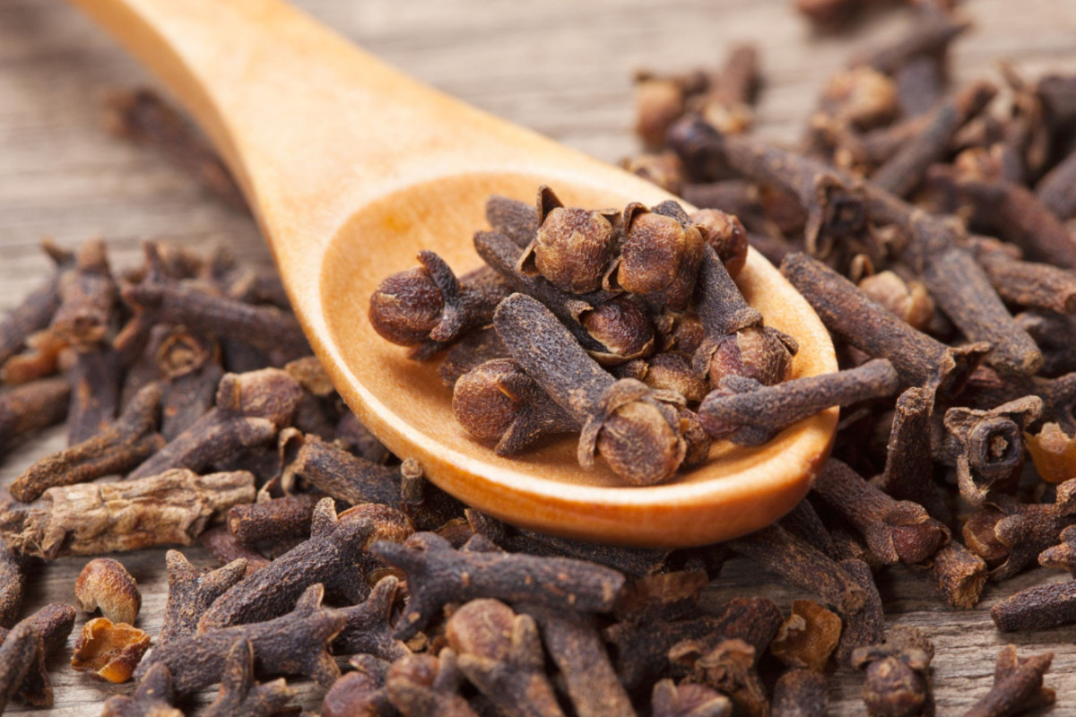 health_benefits_of_clove.jpg