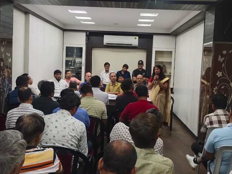 SURAT KAPDA MANDI: ‘कपड़ा कारोबार की मजबूत कड़ी है एजेंट’