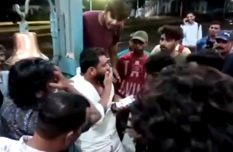 ratlam station viral video