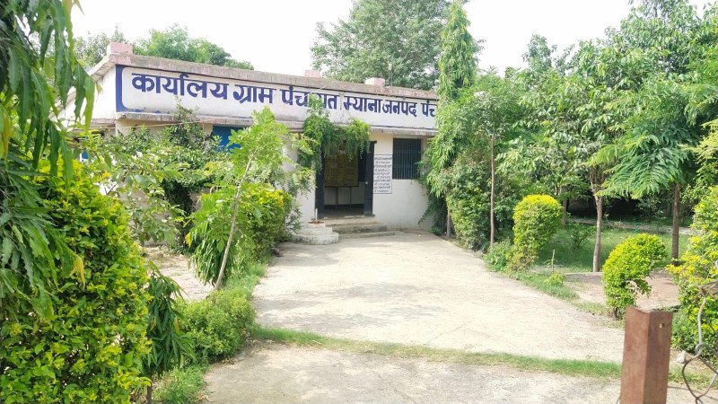 राजस्व अधिकारियों की मनमानी से आधा सैकड़ा से अधिक गांवों के ग्रामीण परेशान