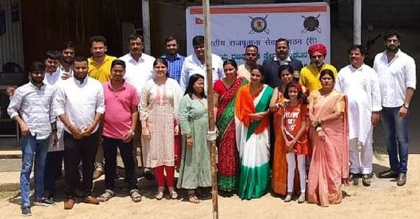 व्हाइटफील्ड में ध्वजारोहण