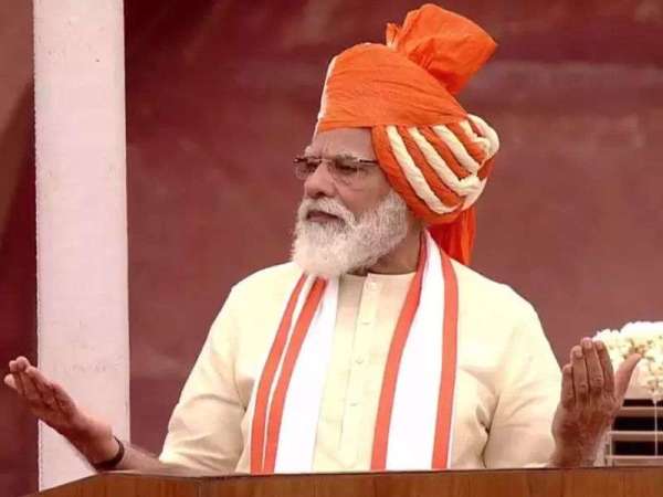  PM looked like this on the occasion of Independence Day