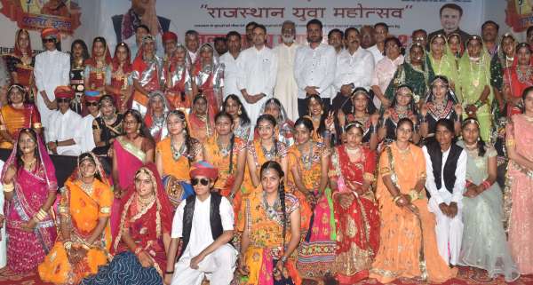 गांव ढाणी में छिपी प्रतिभाओं का मंच है युवा महोत्सव