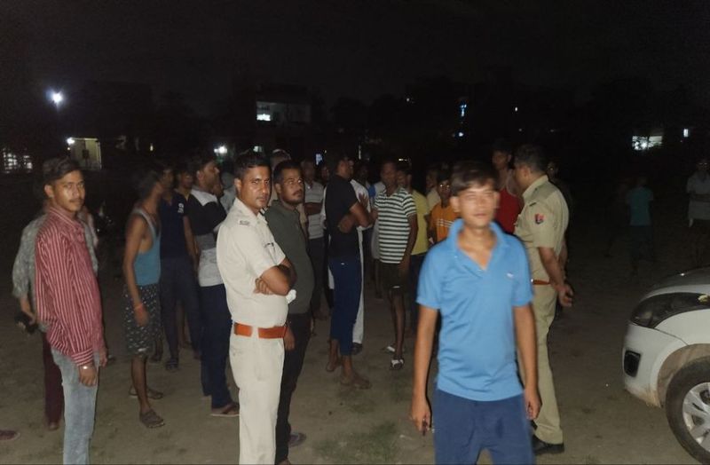 The music system played on the farm, cut the cake, seeing the police there was a stampede