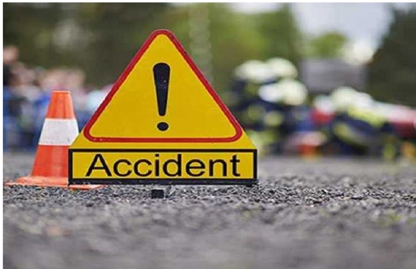 2 youths killed, 3 injured due to bike and scooty collision