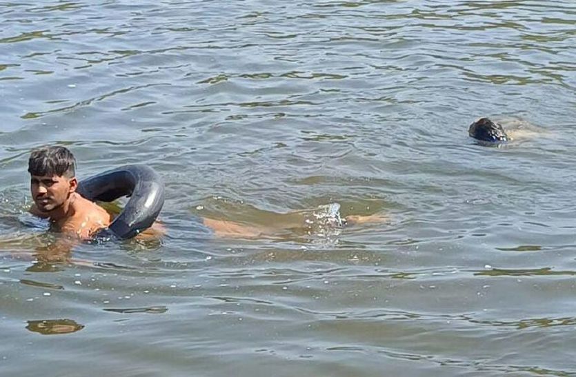 बी.टेक के लापता छात्र का शव झील में मिला
