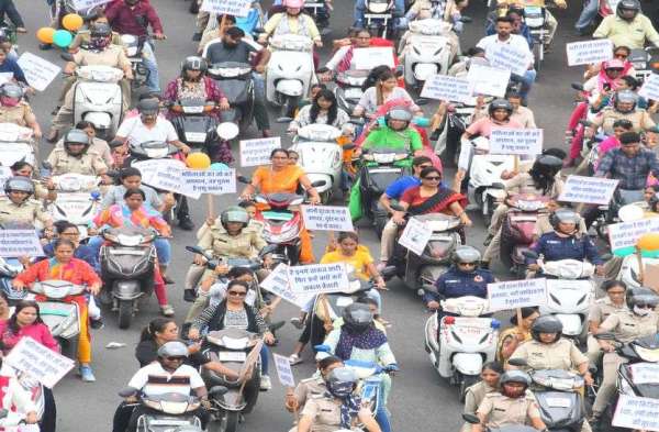 ऑपरेशन गरिमा के समापन पर निकाली महिला सुरक्षा सखी वाहन रैली