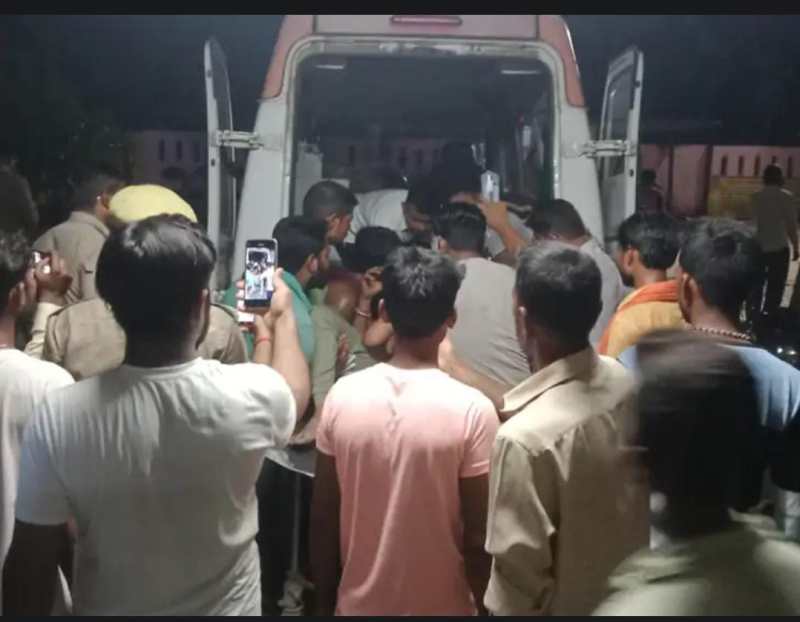 Chitrakoot news : चित्रकूट में चली गोली,पहले फोन करके बुलाया,फिर पेट में मार दी गोली