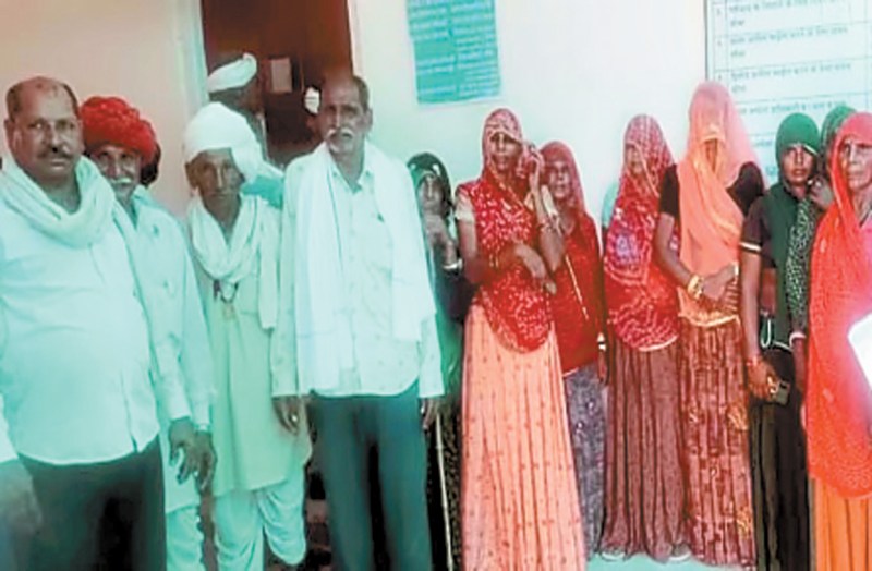 घर-घर नल कनेक्शन के नाम से ली राशि, फिर भी नही मिल रहा योजना का लाभ