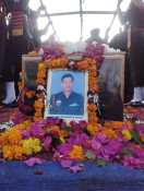 सैनिक सम्मान के साथ शहीद का अंतिम संस्कार, भारत के जयकारों से गूंजा आकाश