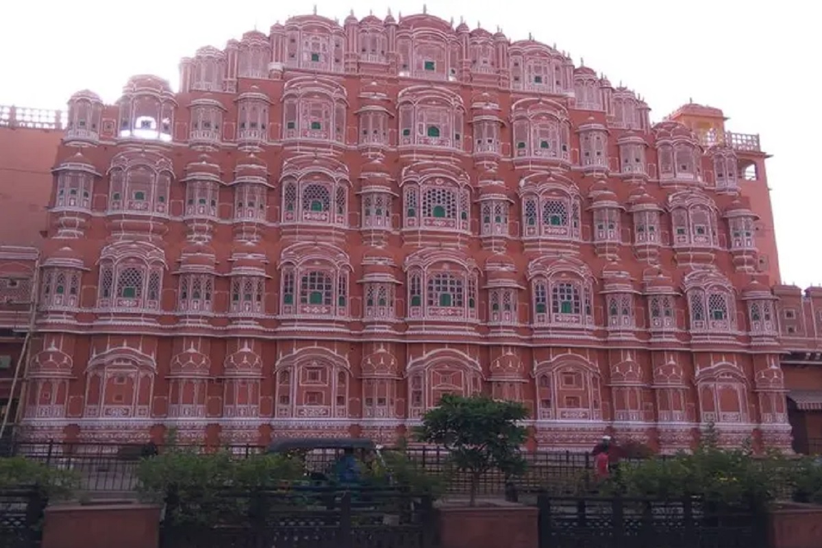 hawa_mahal.jpg