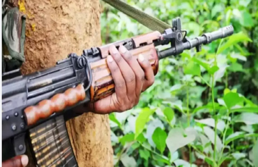 Encounter between security forces and Naxalites in jadgalpur