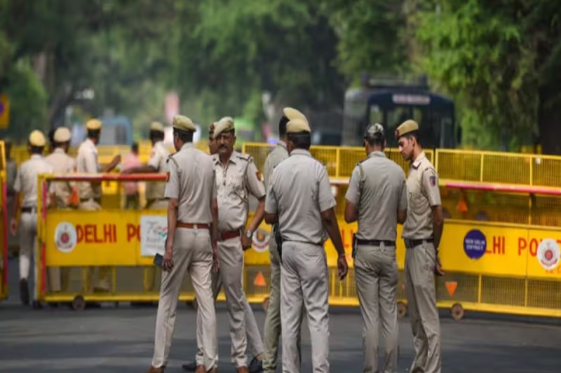 Schools And Colleges Closed In Delhi