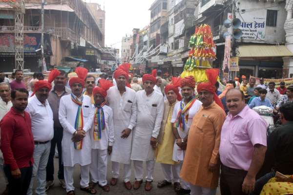 जैन सामाज का विशाल जुलूस 