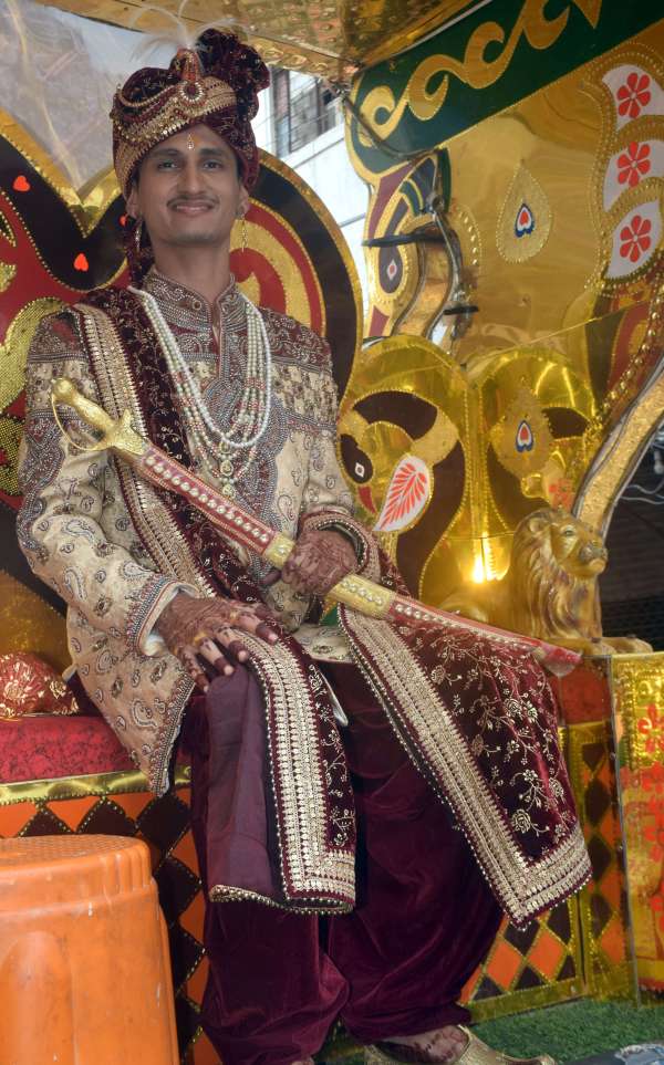 जैन सामाज का विशाल जुलूस 