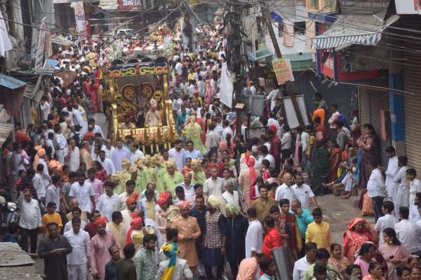 जैन सामाज का विशाल जुलूस  