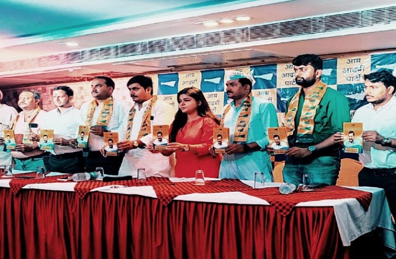 Will hand over 7 guarantee cards in lieu of votes