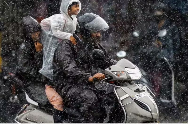 Weather alert heavy rain will 60 districts imd alert know condition of your city