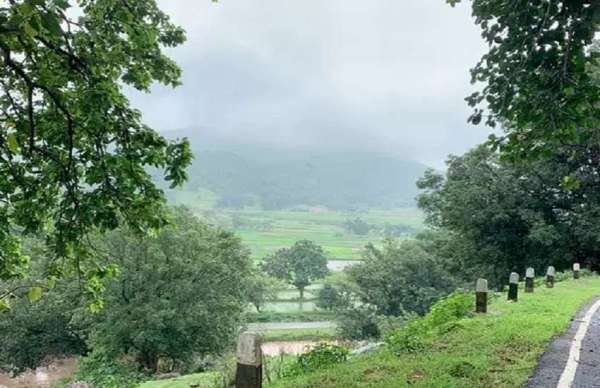 दूर- दराज से दर्शकों की लगती है भीड़