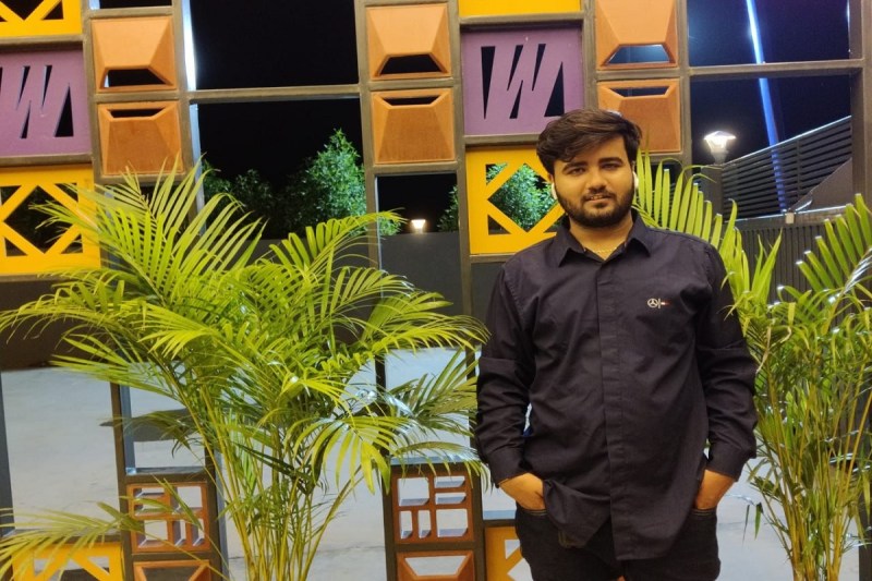 कॉर्पोरेट लाइफ छोड़ आभूषणों की कारीगरी से दुनिया में नाम कमा रहे राजकोट के सूरज वगाड़िया