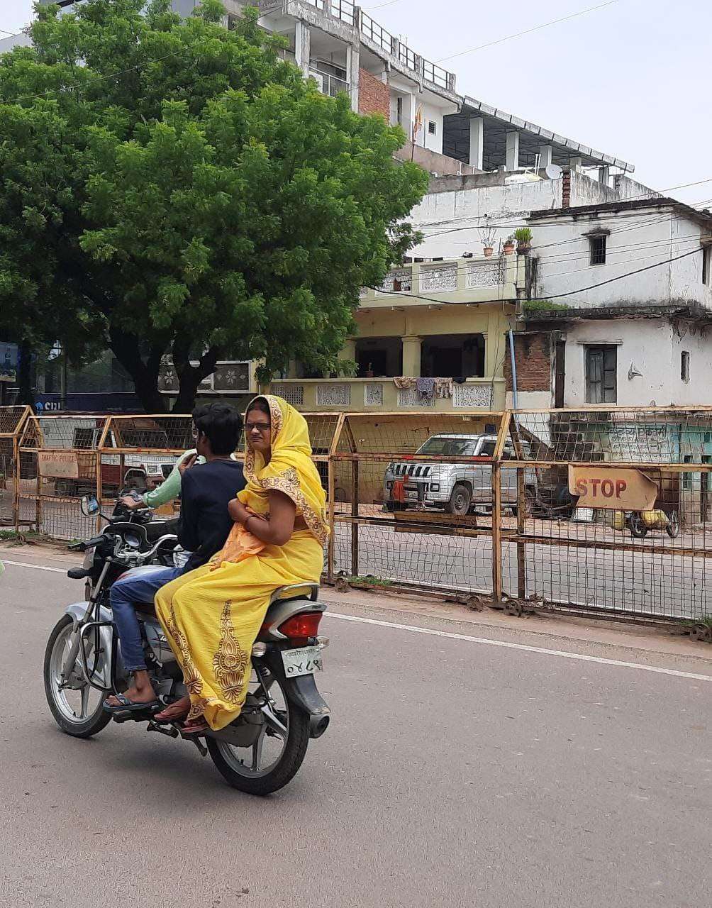 शहर की सडक़ों पर वाहन चलाते नाबालिग