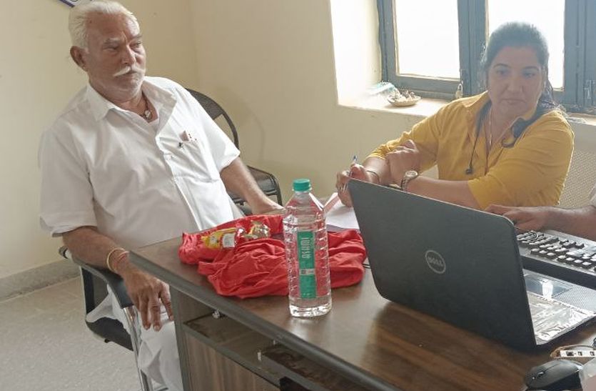 पट्टा जारी करने के बदले पालिका अध्यक्ष ने ली 65 हजार रिश्वत