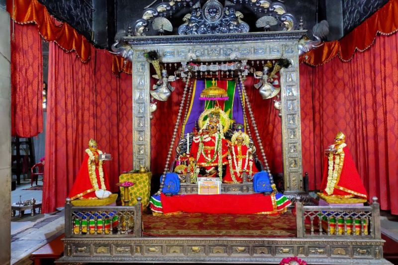 रक्षाबंधन पर भद्रा का साया, ठाकुरजी से पहले ही लोग बांध लेंगे राखी