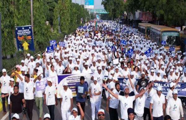 मतदान करने का सन्देश लेकर दौड़ा रायपुर