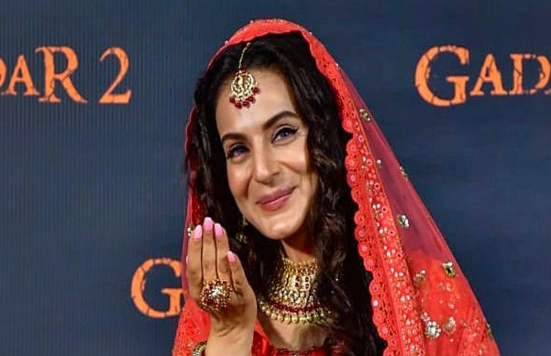 बॉलीवुड एक्ट्रेस अमीषा पटेल आएंगी रायपुर