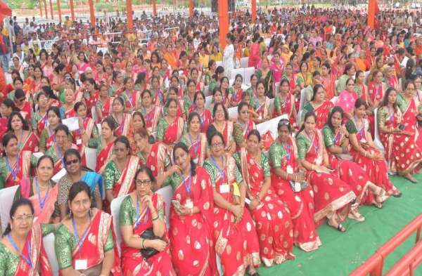 विप्र महाकुंभ में उमड़े लोग, गूंजे मंत्र और भगवान परशुराम के जयकारे...देखिए तस्वीरें