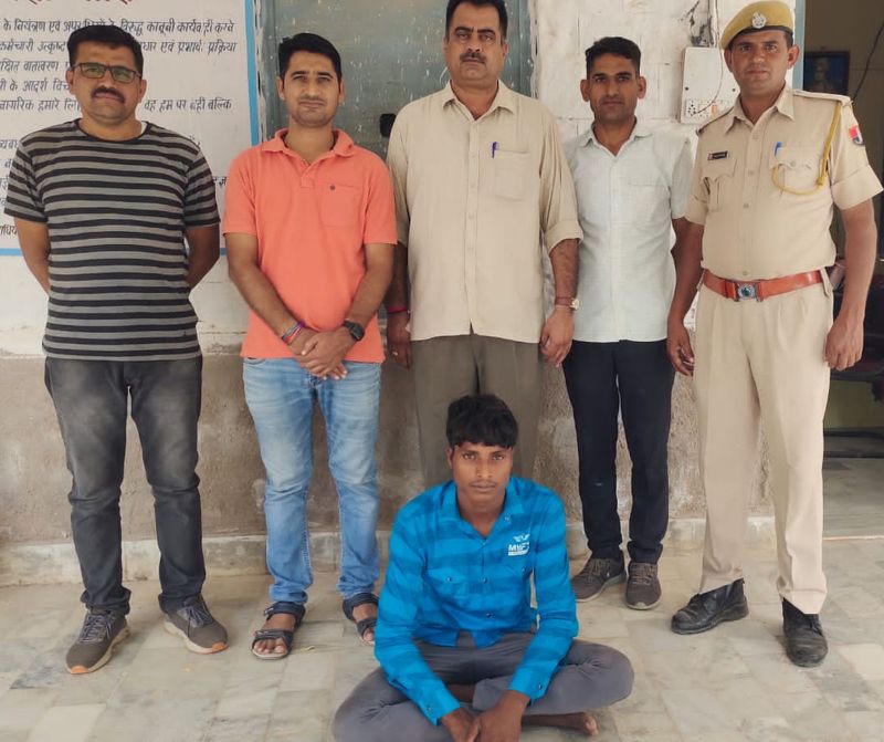 40 लाख की नकबजनी का इनामी आरोपी गिरफ्तार