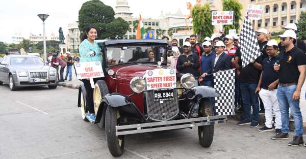 रोड सेफ्टी अवेयरनेस प्रोग्राम