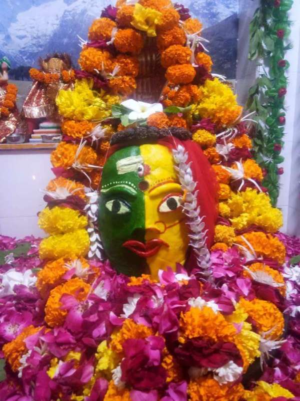 बर्फानी बाबा का दरबार