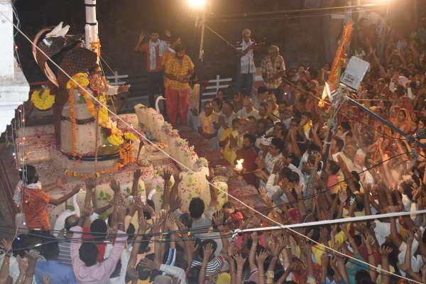 बर्फानी बाबा का दरबार