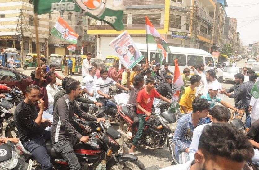 Indore News : राष्ट्रीय अध्यक्ष की बाइक रैली में नहीं जुटी युवा कांग्रेसियों की भीड़