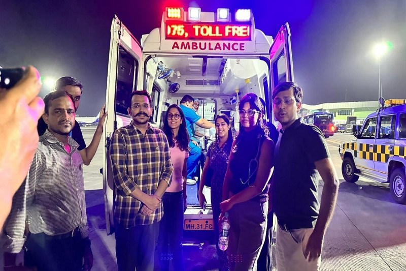 MIRACLE : बीच उड़ान दो साल की बच्ची की सांसें अटकीं, एम्स के डॉक्टरों ने देवदूत बन बचा ली जान