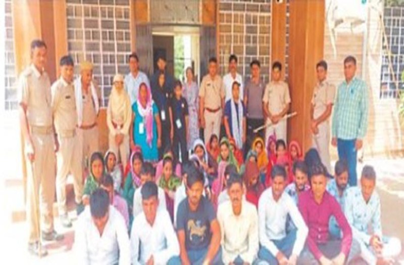 VIDEO: चेन स्नैचिंग करने वाली 20 महिलाओं सहित 33 गिरफ्तार