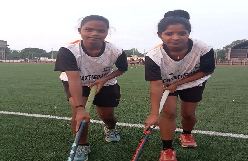 बस्तर की मिट्टी पर हॉकी सीखकर दे रहीं प्रोफेशनल प्लेयर्स को पठखनी, नेशनल में सेलेक्ट होकर प्रदेश का नाम किया रोशन