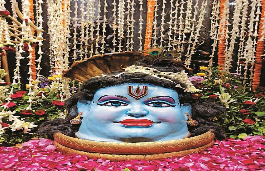  हटकेश्वरनाथ में कृष्ण कन्हैया के दर्शन