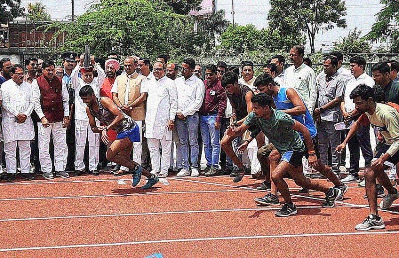 जानिए गेहलोत ने आखिर बच्चों से क्यों कहा- मोबाइल की बजाय खेलों में रुचि बढ़ाएं