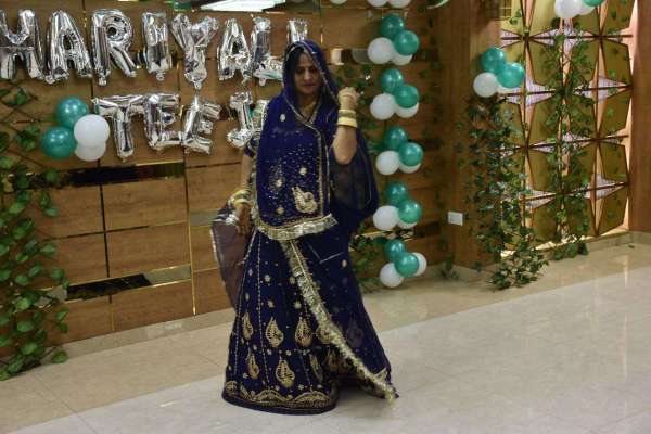 तीज उत्सव में बिखरी लोक संस्कृति