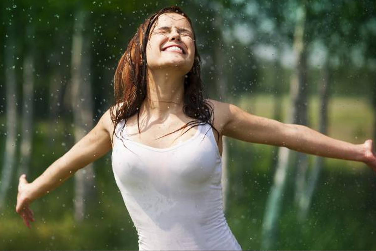 benefits_of_bath_in_rain_1.jpg