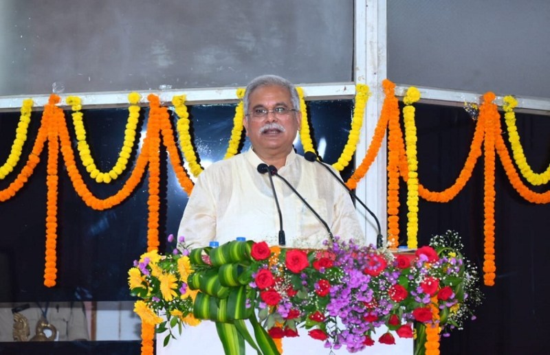 शांति सरोवर आश्रम पहुंची राष्ट्रपति मुर्मु, CM बघेल बोले- ऐसा लगा जैसे कोई अपना, अपने ही घर आया*