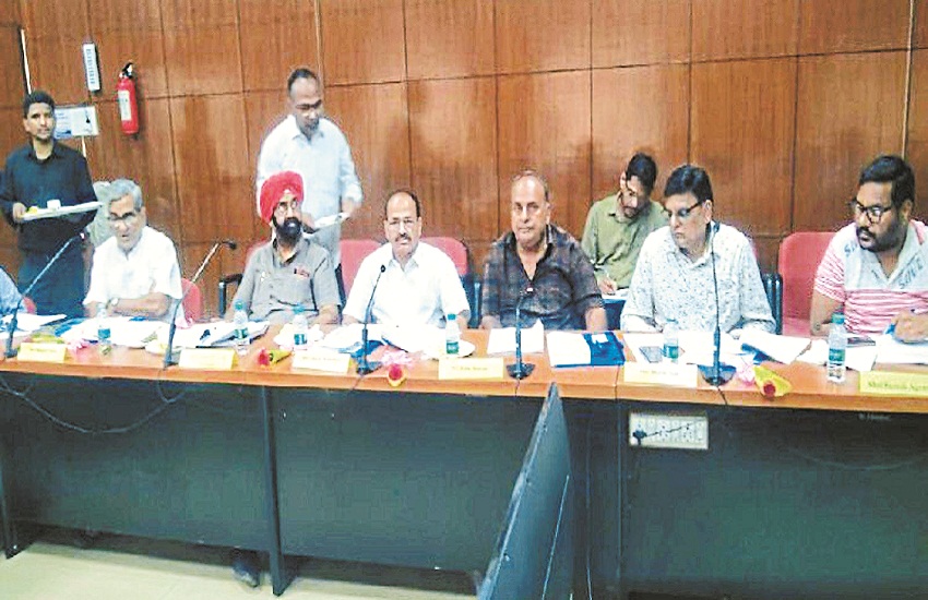 DRSU की बैठक : सदस्यों ने रायपुर से अहमदाबाद दुरंतो ट्रेन चलाने की मांग की, कैट ने दिए कई सुझाव