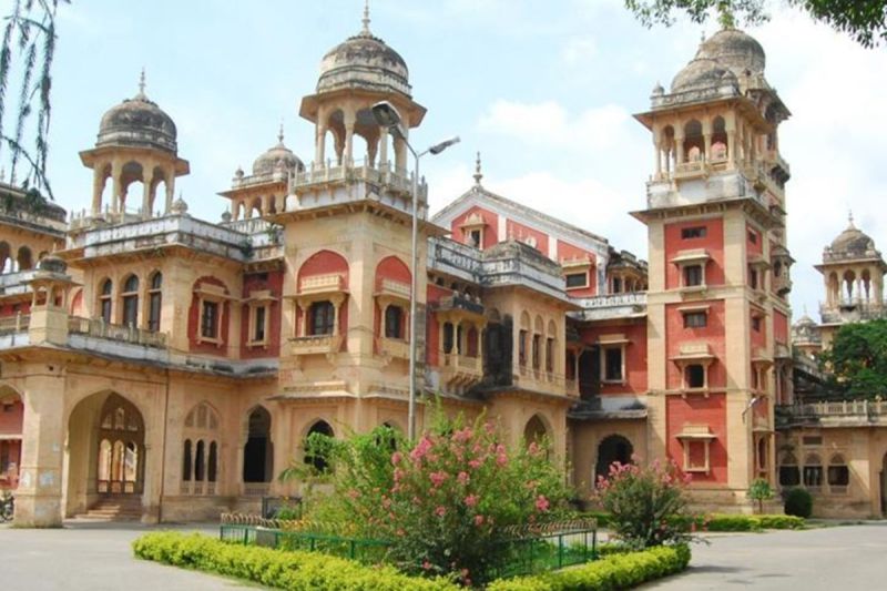 allahabad university students cracked uppcs j 2022 nishi gupta topper