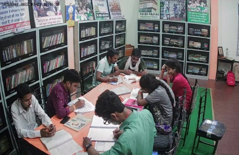 Semester system started in colleges but no books Raipur News