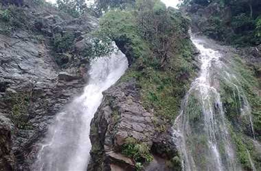 ranidahra_waterfall.jpg