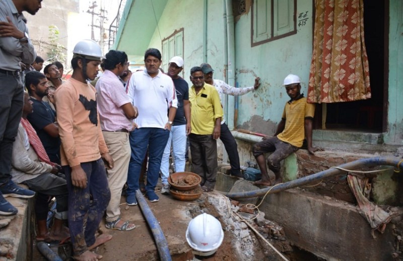 संजयनगर से नेहरूनगर तक निगम की मेन पाइपलाइन पर बसा मोहल्ला