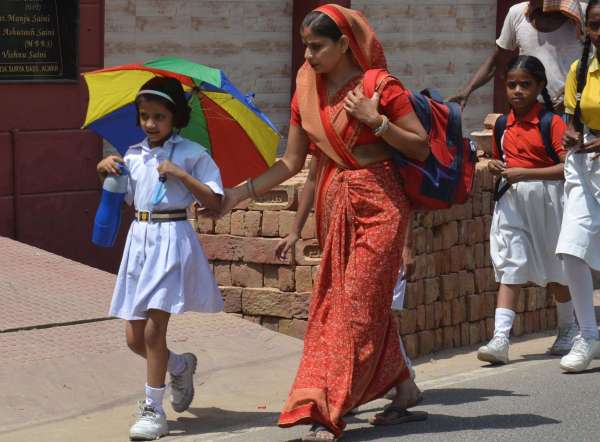 Sun like May in September, people suffering from heat