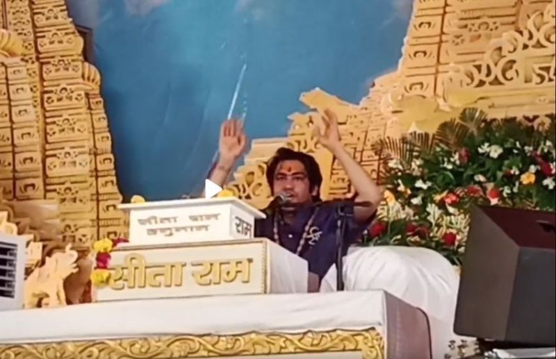 अन्नपूर्णा नगरी में बोले पंडित धीरेन्द्र शास्त्री-जब तक धरती पर जल और आसमान में सूर्य है, तब तक संसार में सनातन रहेगा